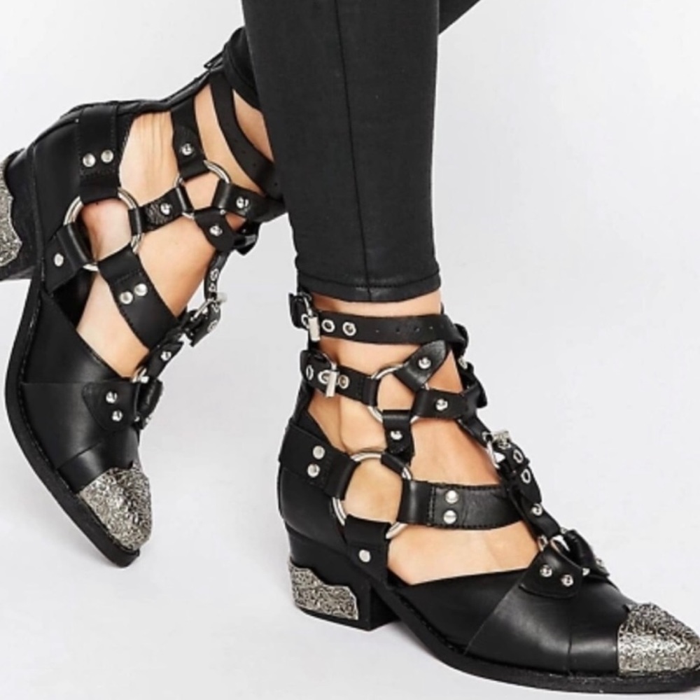Jeffrey Campbell black steel toed temeku boots